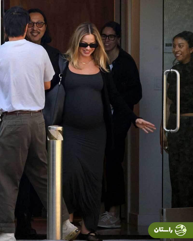 (تصاویر) عکس‌های جدید از مارگو رابی (Margot Robbie) در بارداری