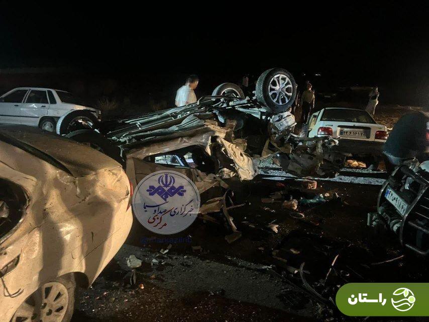 تصاویر | تصادف عجیب  و فجیع در جاده ساوه به همدان؛ ۱۱ نفر جانباختند تصاویر | تصادف عجیب  و فجیع در جاده ساوه به همدان؛ ۱۱ نفر جانباختند