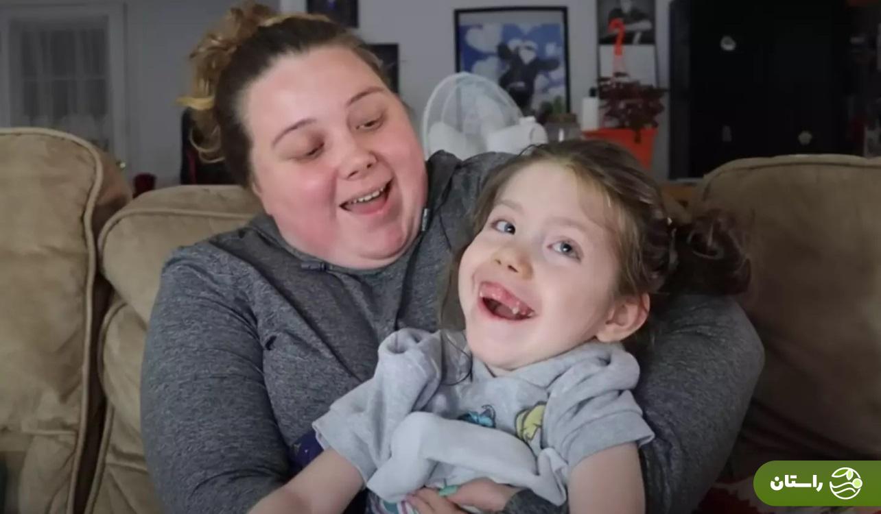 عکس | بوسیدن دهان نوزاد ۲ روزه و یک زندگی که خراب شد! عکس | بوسیدن دهان نوزاد ۲ روزه و یک زندگی که خراب شد!