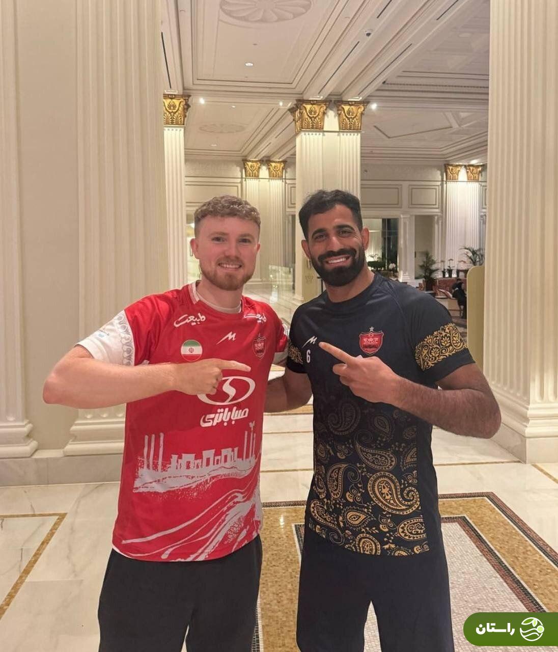 عکس | حضور دوباره بلاگر ایرلندی در اردوی پرسپولیس عکس | حضور دوباره بلاگر ایرلندی در اردوی پرسپولیس