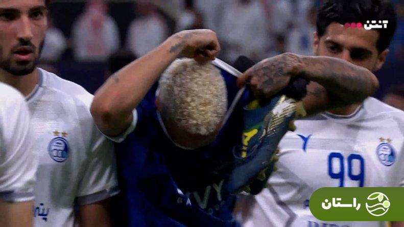 تصاویر | سه صحنه مهم از حضور کوتاه نیمار در بازی با استقلال؛ درگیری، مصدومیت و سماجت برای تصاحب پیراهن تصاویر | سه صحنه مهم از حضور کوتاه نیمار در بازی با استقلال؛ درگیری، مصدومیت و سماجت برای تصاحب پیراهن