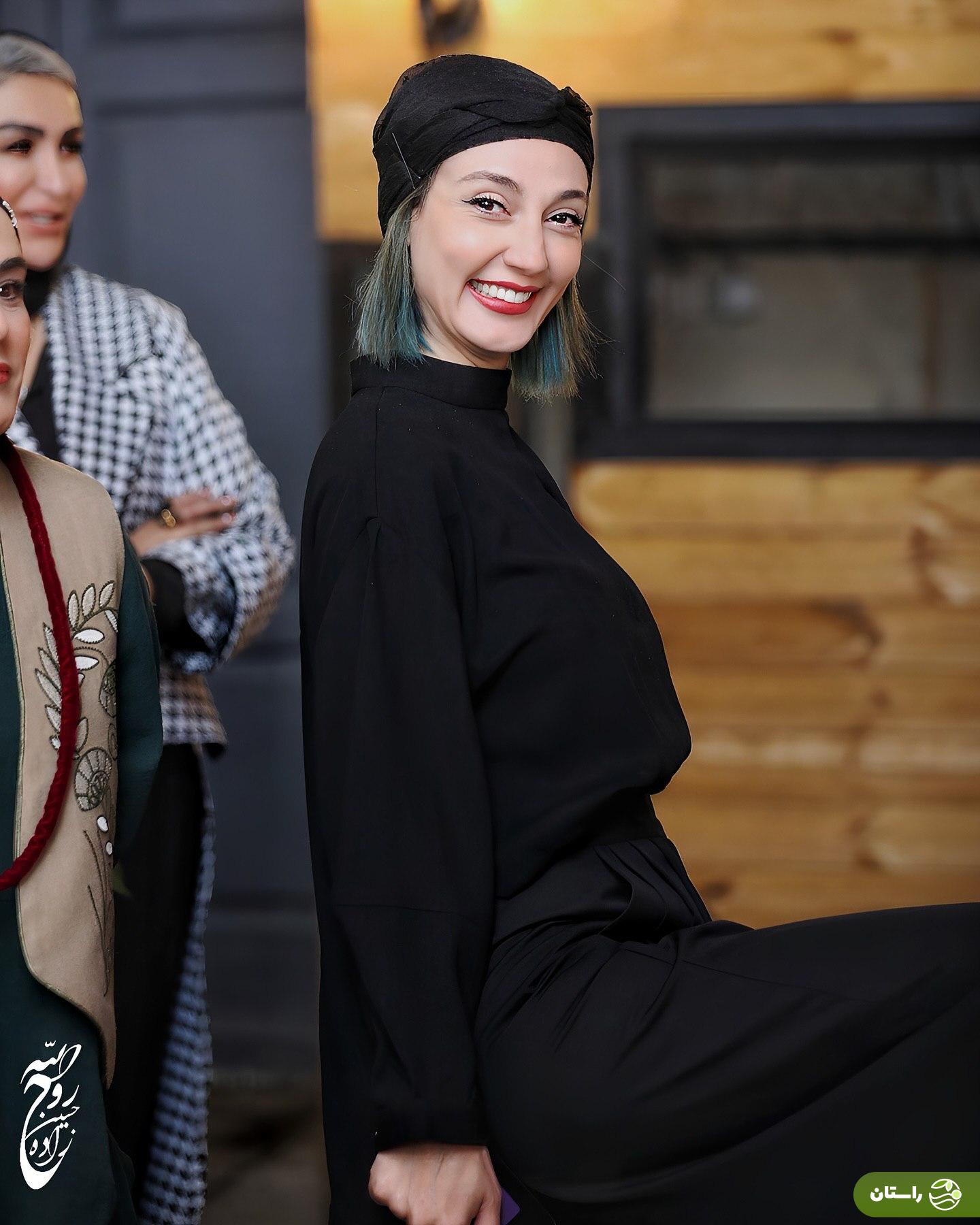 تصاویر | ژست‌های جذاب حدیث میرامینی در افتتاحیه نمایش بی پایانی