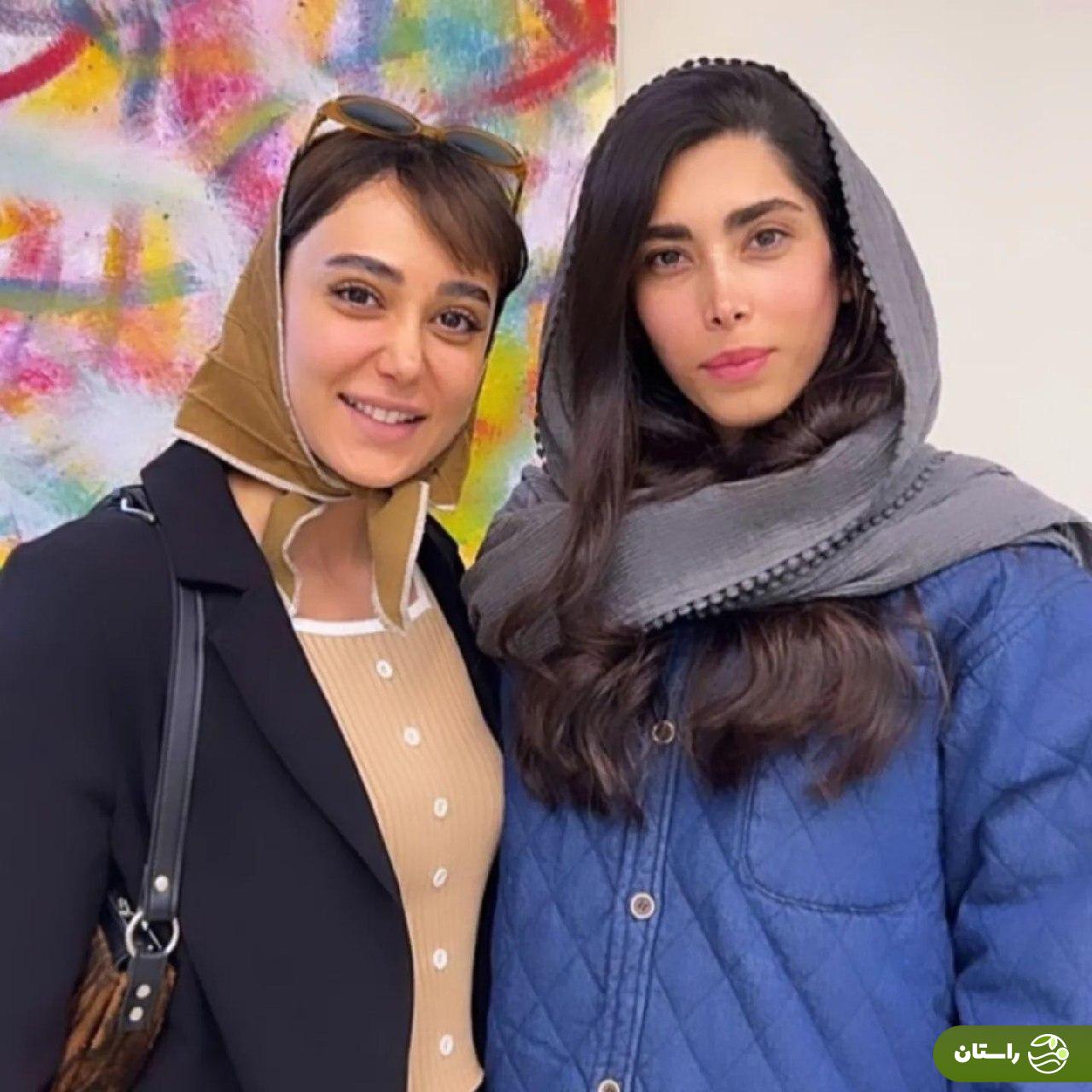 تصویری از ساقی حاجی‌پور در کنار آرایشگرش