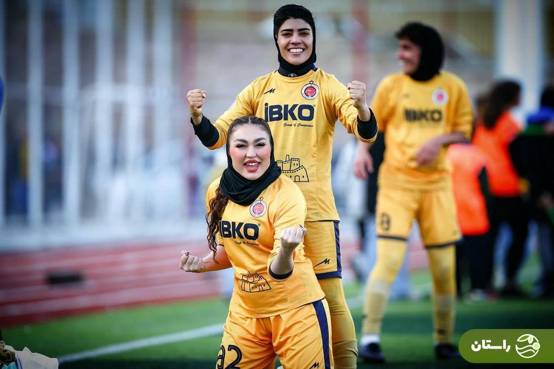 عکس‌های دیدنی از دو بازیکن تیم فوتبال دختران خاتون بم