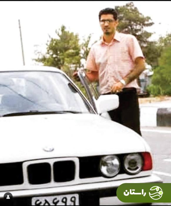 عکسی تاریخی از علی دایی با یک ستگاه بی ام و در اواسط دهه ۷۰