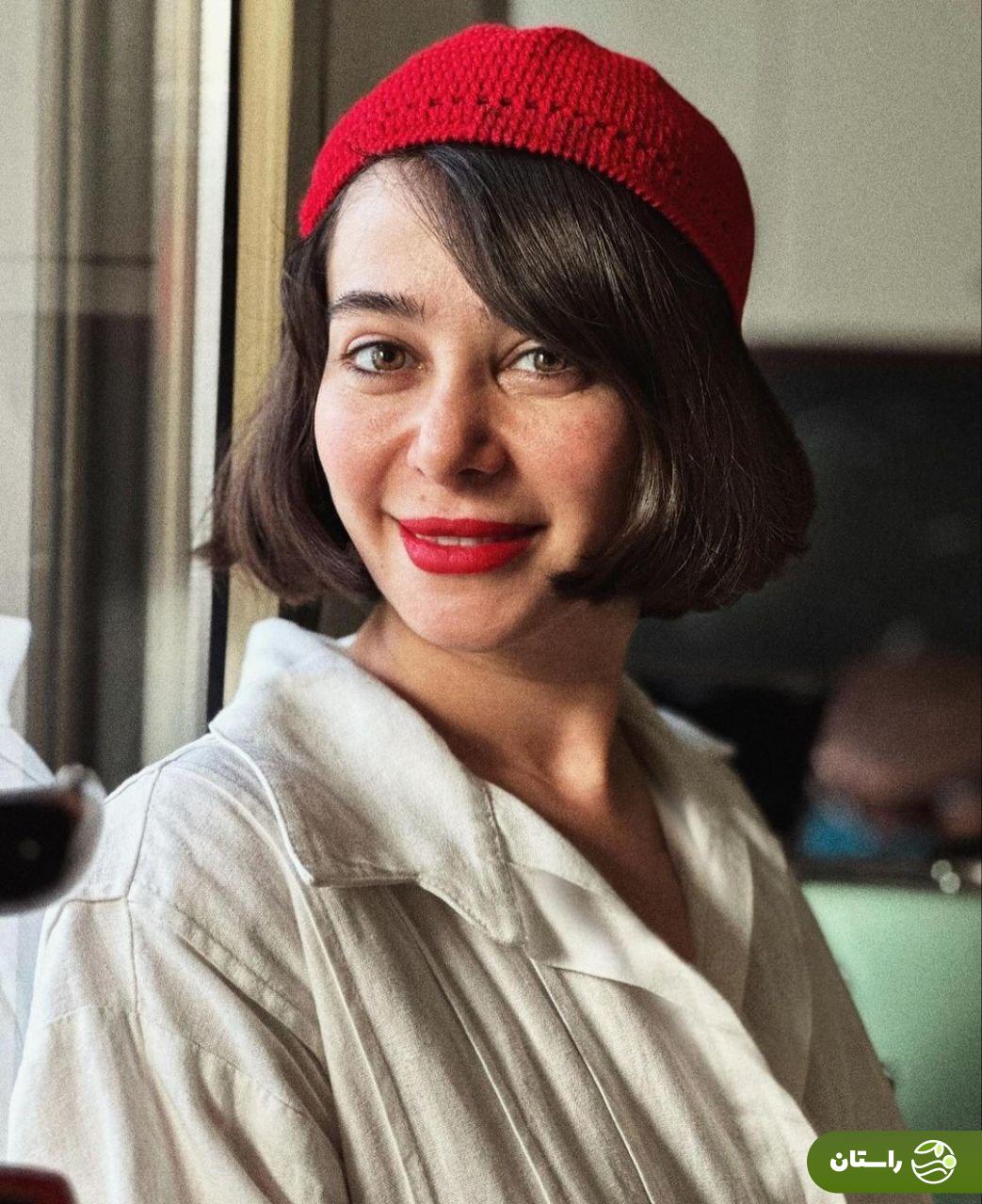 عکس | تیپ پاییزی الناز حبیبی با کلاه قرمز