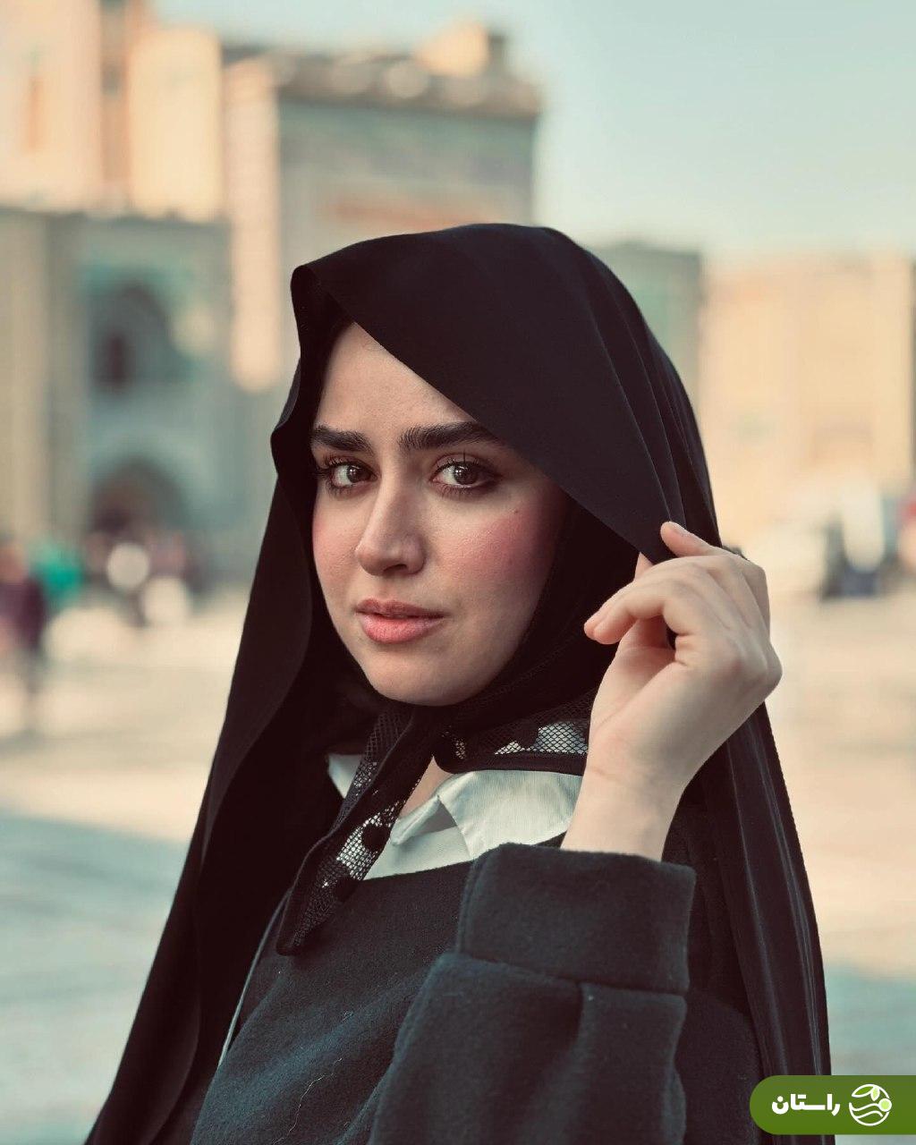 تصاویر جدید «لیلا» سریال «همه چیز آنجاست» در حرم امام رضا تصاویر جدید «لیلا» سریال «همه چیز آنجاست» در حرم امام رضا