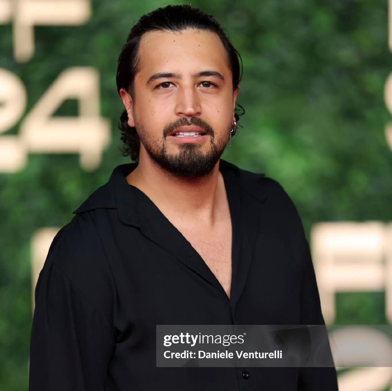 تصاویری از مهرداد صدیقیان، سمیرا حسن‌پور و علی اوجی روی فرش قرمز فستیوال فیلم دریای سرخ