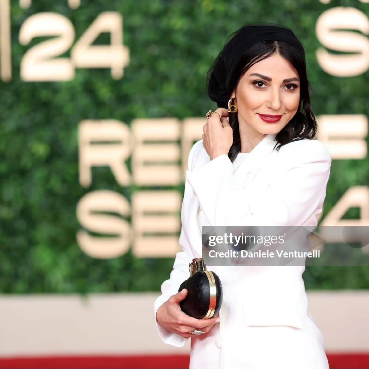 تصاویری از مهرداد صدیقیان، سمیرا حسن‌پور و علی اوجی روی فرش قرمز فستیوال فیلم دریای سرخ