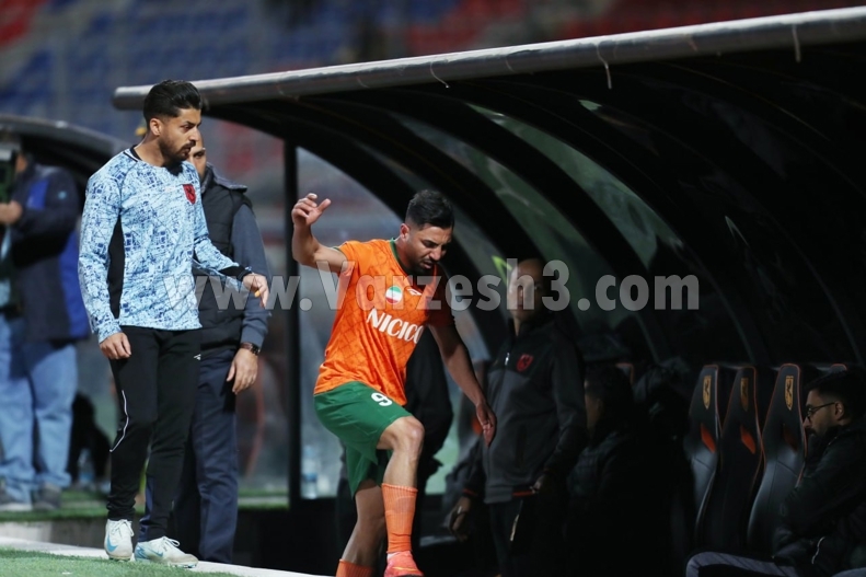 تصاویر | عصبانیت شدید فرشید اسماعیلی و عجیب‌ترین مصدومیت فوتبال ایران