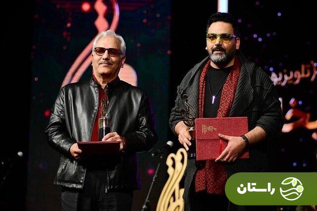 در جشن حافظ همه جایزه گرفتند؛ قدرت ایزدی، جواد عزتی، مهران مدیری، پارسا پیروزفر، سوگل خلیق، الناز شاکردوست، رضا عطاران و ... در جشن حافظ همه جایزه گرفتند؛ قدرت ایزدی، جواد عزتی، مهران مدیری، پارسا پیروزفر، سوگل خلیق، الناز شاکردوست، رضا عطاران و ...