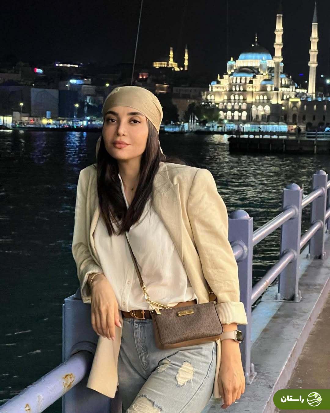 عکس‌های متفاوت هدی استواری، خانم وکیل قلابی سریال نون خ