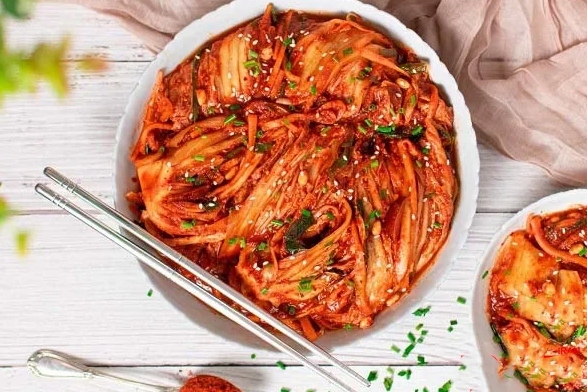 از «کیمچی» تا «گم چه بوگم»؛ یانگوم این ۵ غذا را به خانمهای ایرانی پیشنهاد میکند! از «کیمچی» تا «گم چه بوگم»؛ یانگوم این ۵ غذا را به خانمهای ایرانی پیشنهاد میکند!