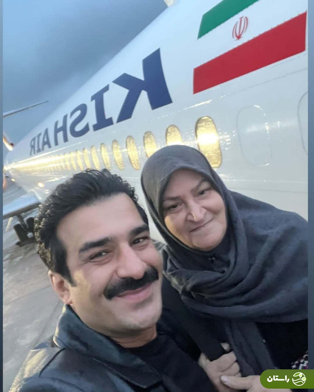 عکس | یوسف تیموری در کنار پدر و مادرش