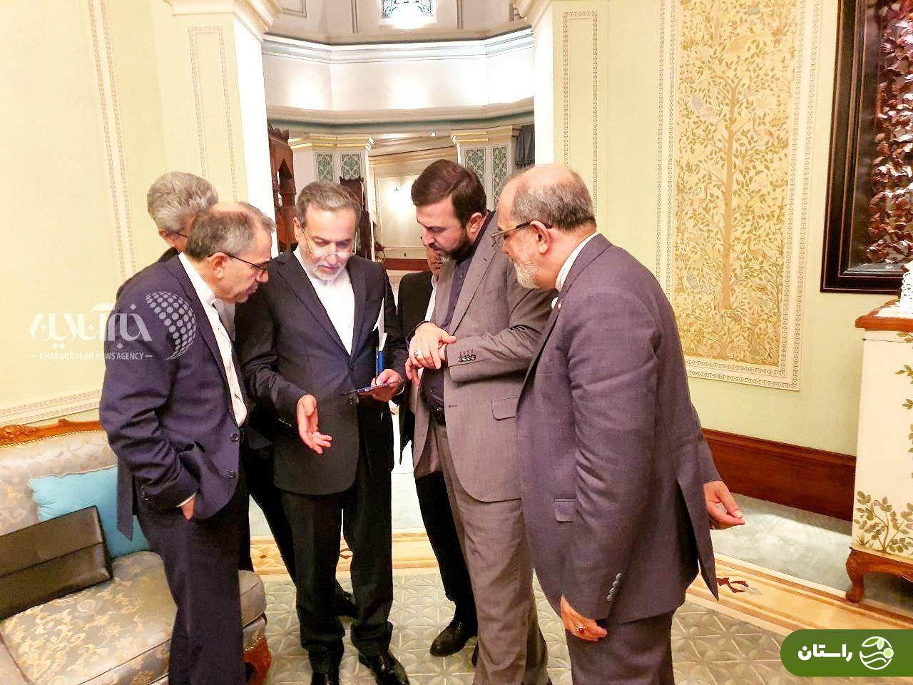 عکسی خبرساز از گوشی گرانقیمت عباس عراقچی