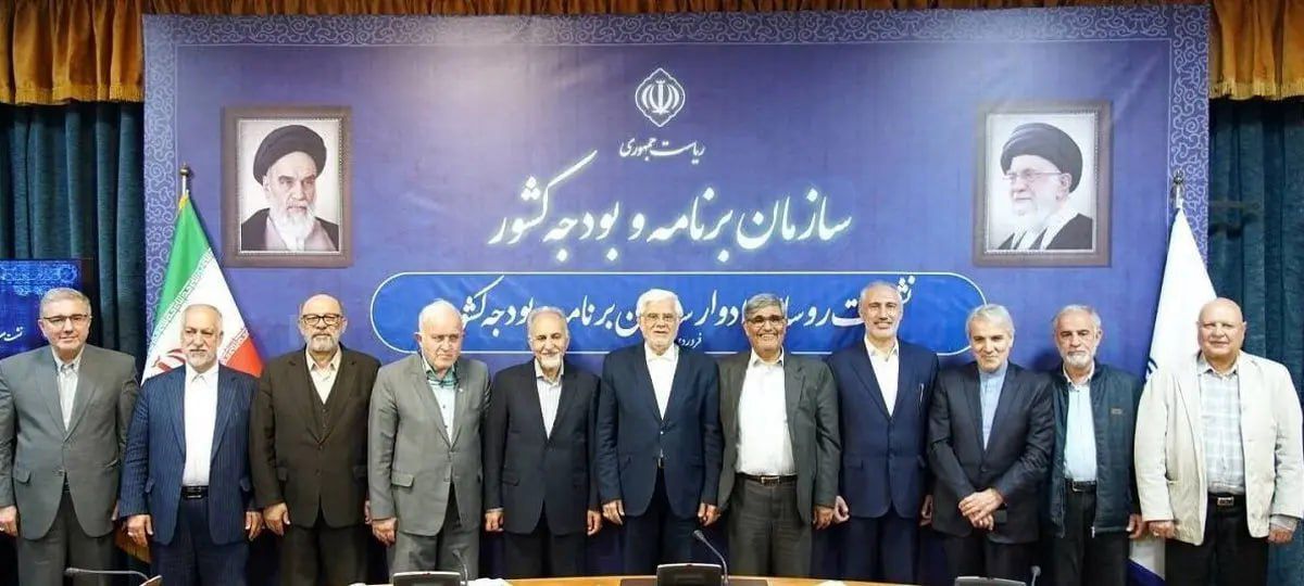 عکس | حضور جنجالساز محمدعلی نجفی در یک جلسه با حضور عارف عکس | حضور جنجالساز محمدعلی نجفی در یک جلسه با حضور عارف