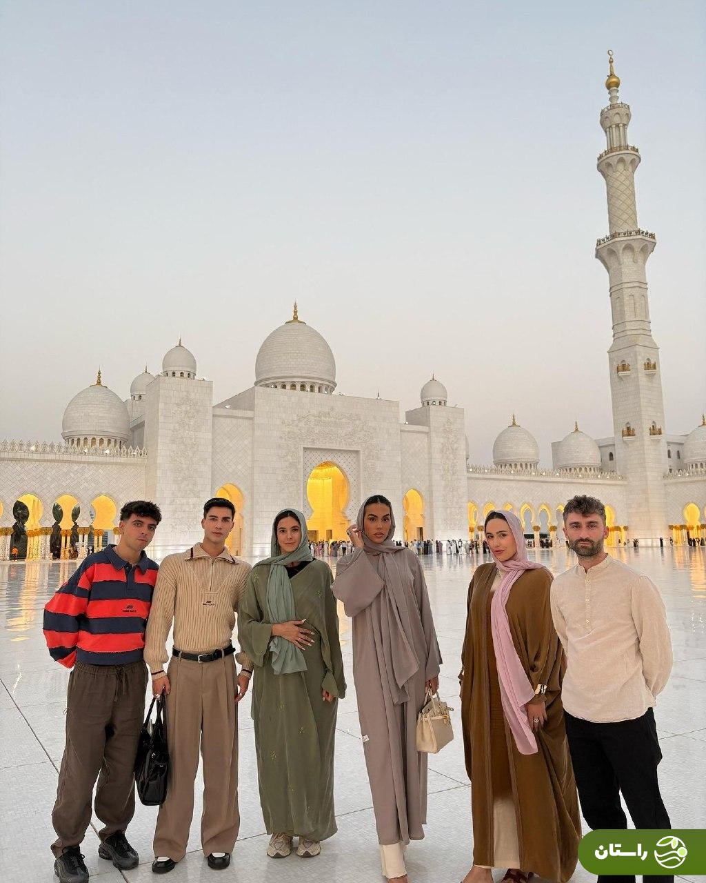 جورجینا رودریگز با پوشش اسلامی در مسجد شیح زاید