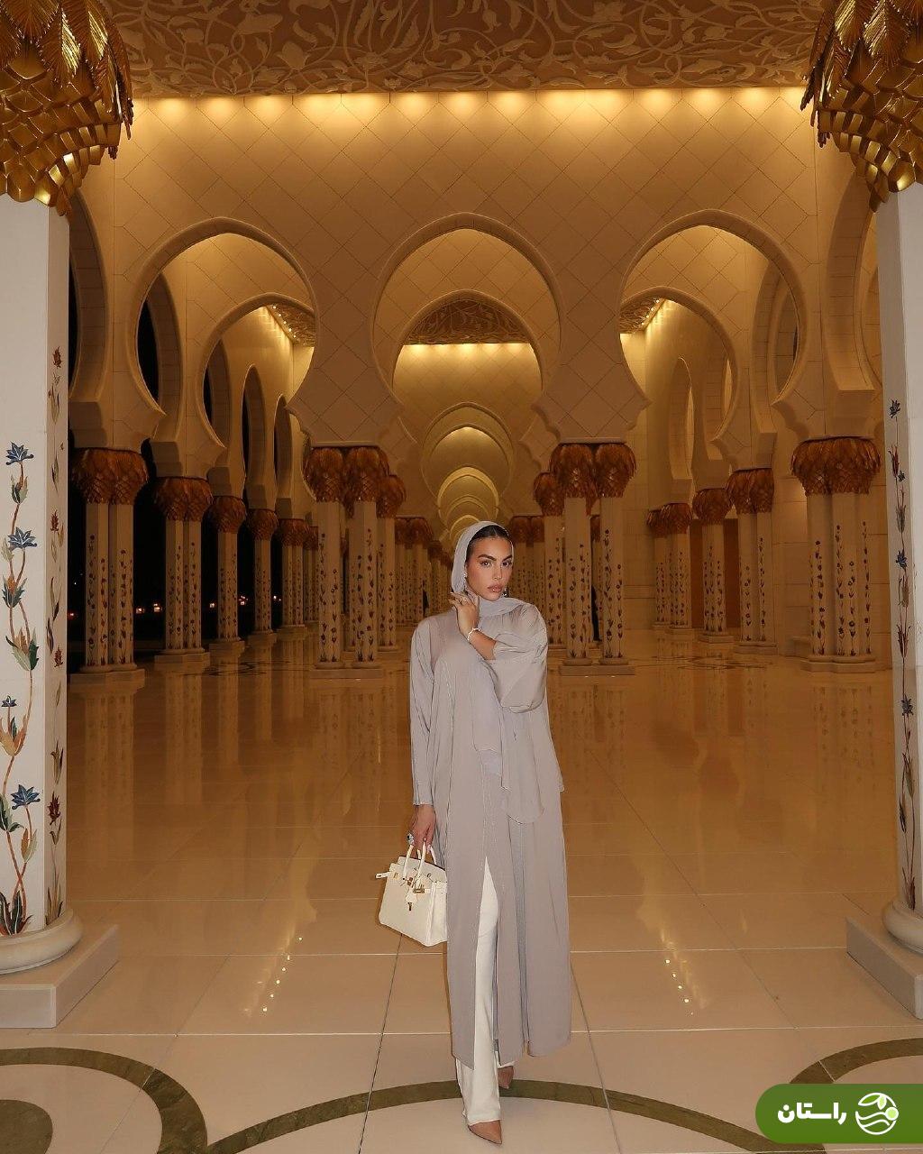 جورجینا رودریگز با پوشش اسلامی در مسجد شیح زاید