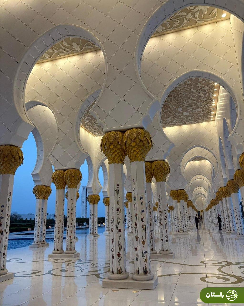 جورجینا رودریگز با پوشش اسلامی در مسجد شیح زاید