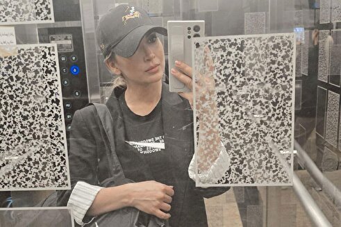 عکس | سلفی جدید مینا مختاری با پسرش در غیاب بهرام رادان