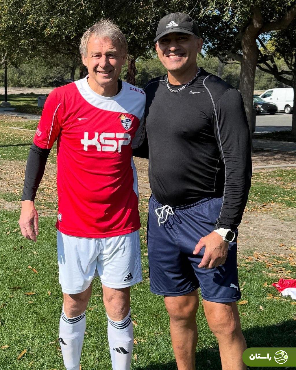 عکس | دیدار احمدرضا عابدزاده و یورگن کلینزمن در آمریکا ، ۲۷ سال بعد از جام جهانی ۱۹۹۸