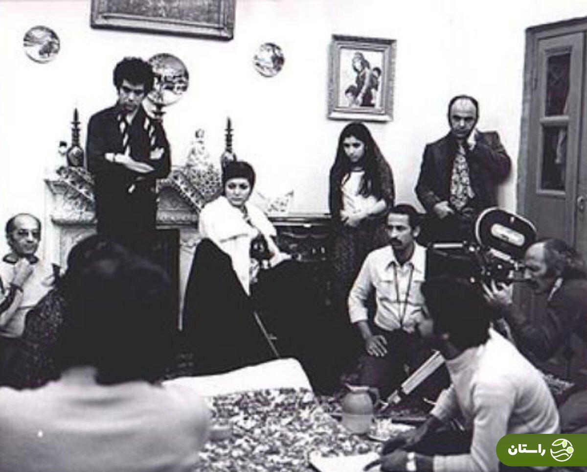 عکس | تونل زمان؛ پشت صحنه فیلم سینمایی طوقی با بازی ناصر ملکمطیعی و بهروز وثوقی؛ سال ۱۳۴۹ در کاشان عکس | تونل زمان؛ پشت صحنه فیلم سینمایی طوقی با بازی ناصر ملکمطیعی و بهروز وثوقی؛ سال ۱۳۴۹ در کاشان