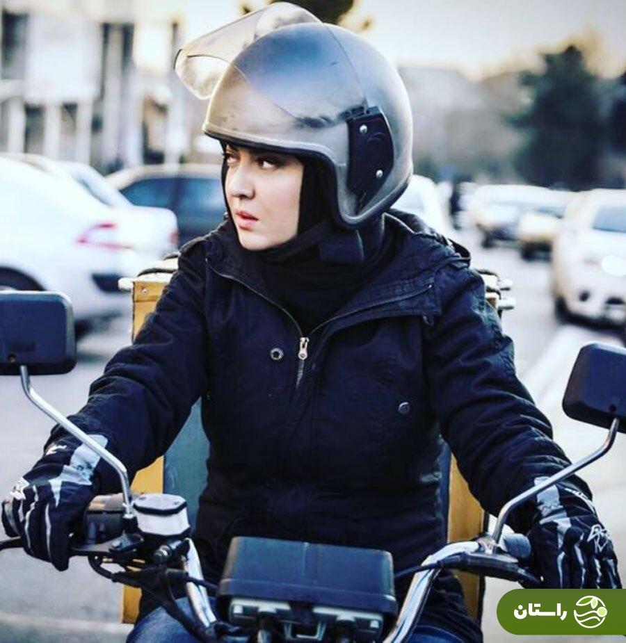 عکس | تونل زمان؛ موتورسواری نیکی کریمی و حمیدرضا آذرنگ در خیابانهای تهران سال ۱۳۹۵ عکس | تونل زمان؛ موتورسواری نیکی کریمی و حمیدرضا آذرنگ در خیابانهای تهران سال ۱۳۹۵