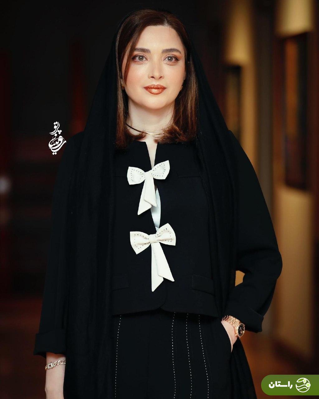عکس | ژست‌ها و استایل جذاب بهنوش طباطبایی در بزرگداشت گلاب آدینه خبرساز شد