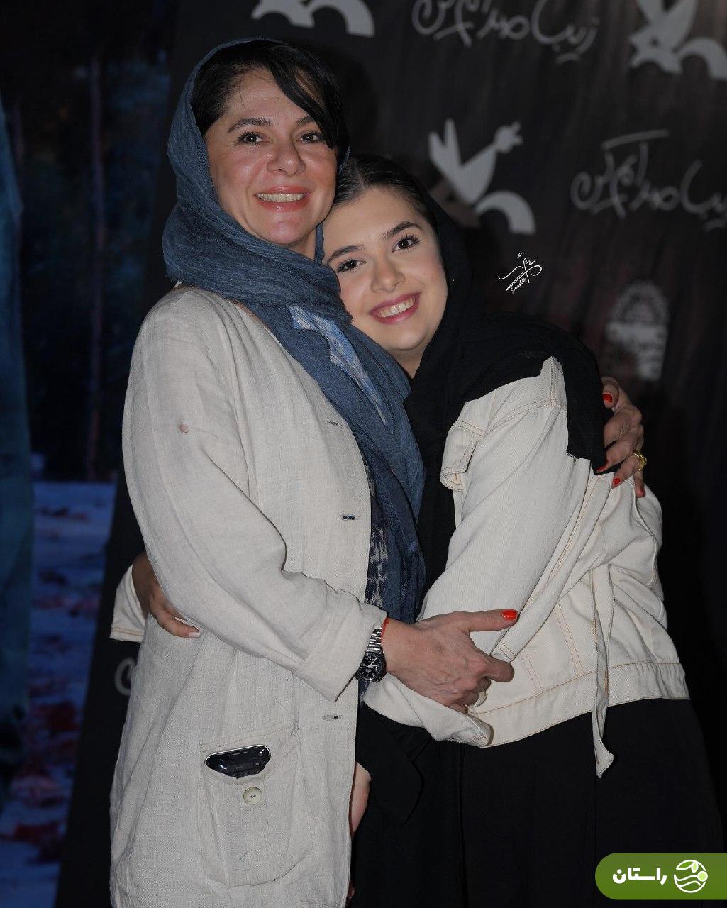 عکس | نفس بازغی و مادرش مستانه مهاجر در اکران خصوصی فیلم «زیبا صدایم کن»
