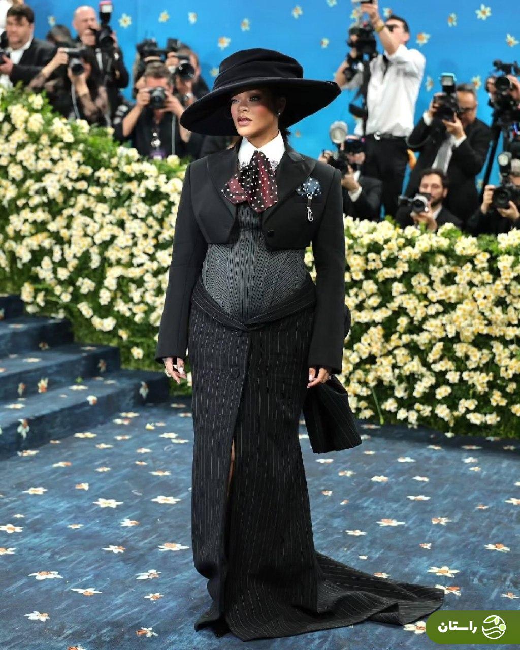 تصاویر | استایل خاص ریانا در مت گالا؛ او سومین بارداریاش را اعلام کرد تصاویر | استایل خاص ریانا در مت گالا؛ او سومین بارداریاش را اعلام کرد