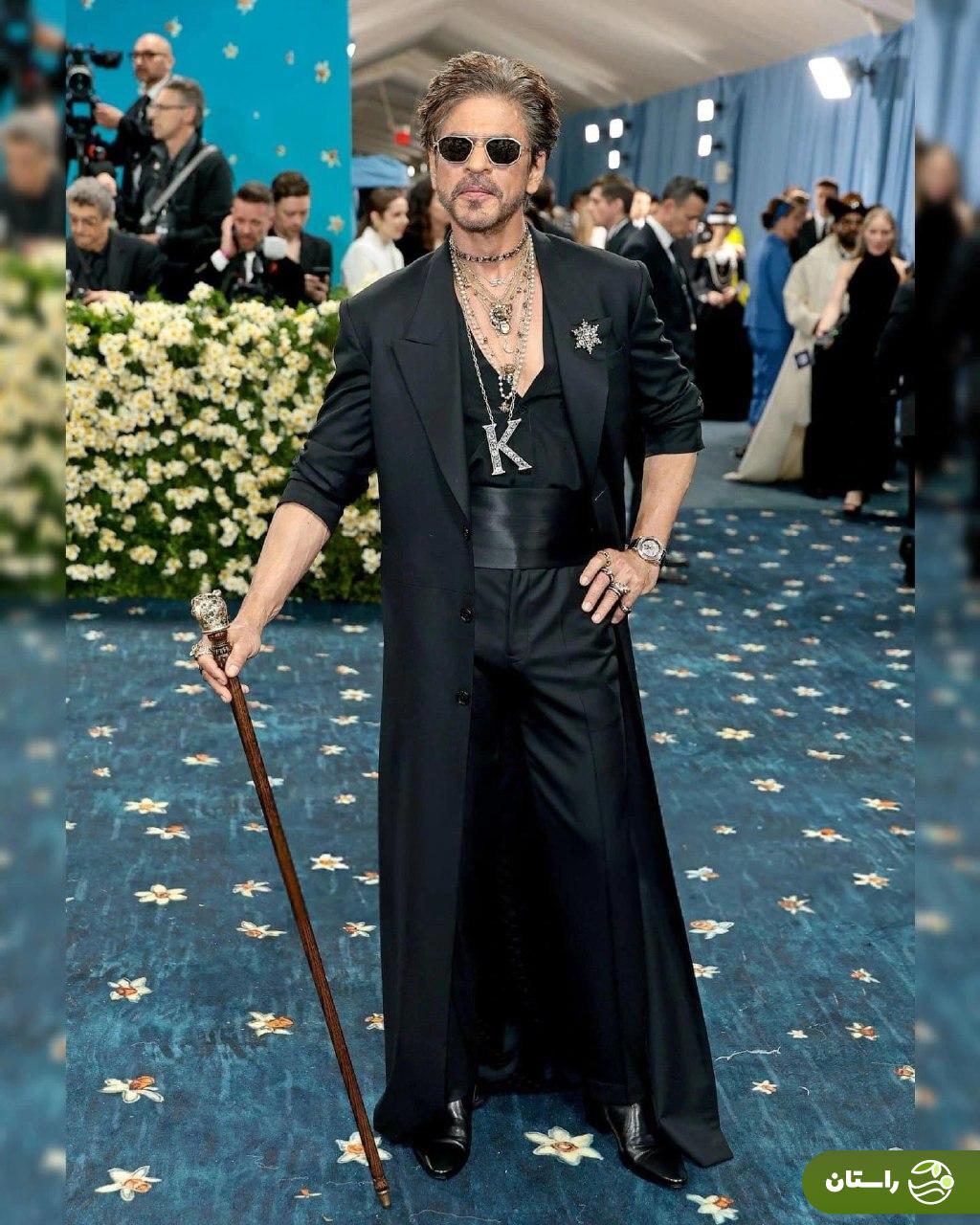 تصاویر | تیپ دیدنی شاهرخ خان برای اولین حضورش در مت‌گالا