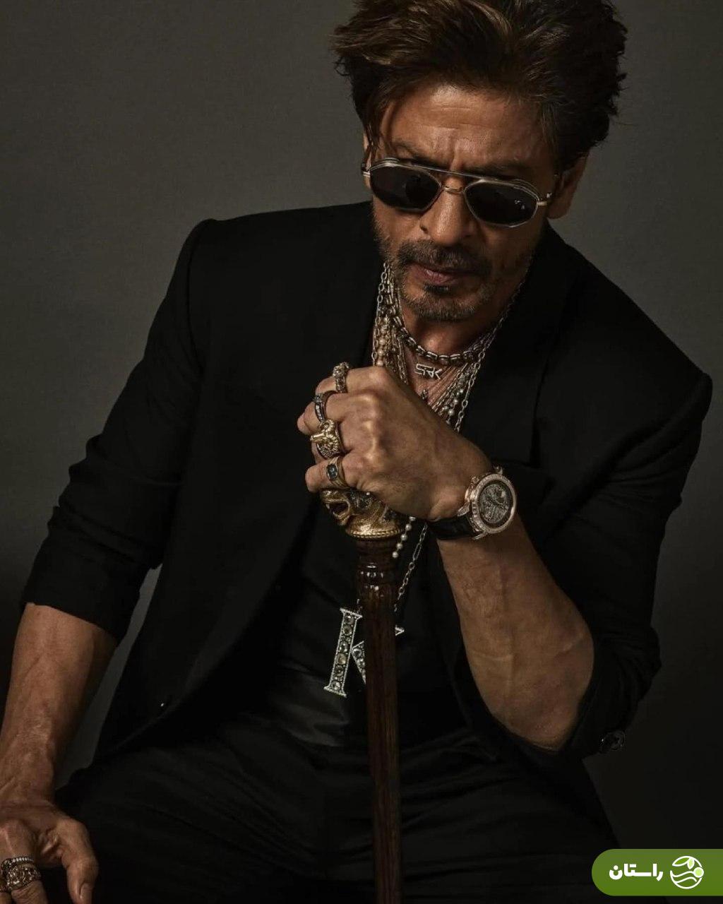 تصاویر | تیپ دیدنی شاهرخ خان برای اولین حضورش در مت‌گالا