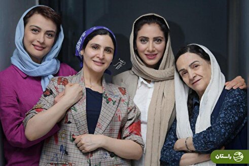 تصاویر | گلاب آدینه، مونا فرجاد، مارال فرجاد و نورا هاشمی در پشت صحنه نمایش «کتابخانه نیمه شب»