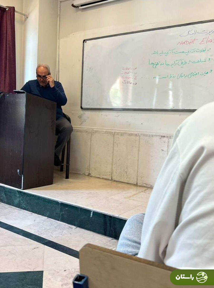 عکس | جواد خیابانی استاد دانشگاه شد! عکس | جواد خیابانی استاد دانشگاه شد!