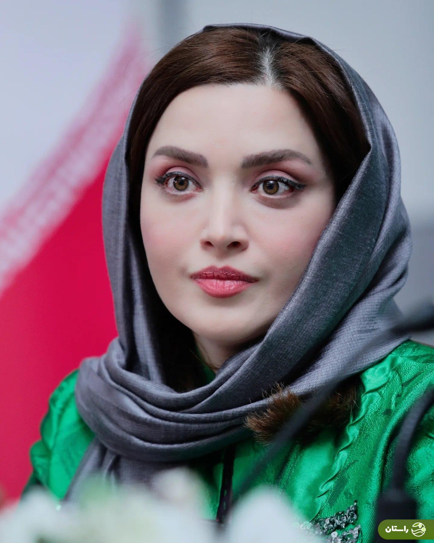 تصاوی | استایل بهنوش طباطبایی در جشن امضای کتاب «سووشون» در نمایشگاه کتاب