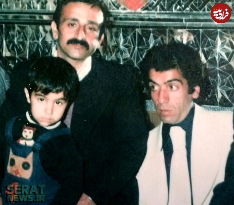 تونل تاریخ؛ «محسن تنابنده» در ۶ سالگی در آغوش پدرش؛ سال ۱۳۶۰