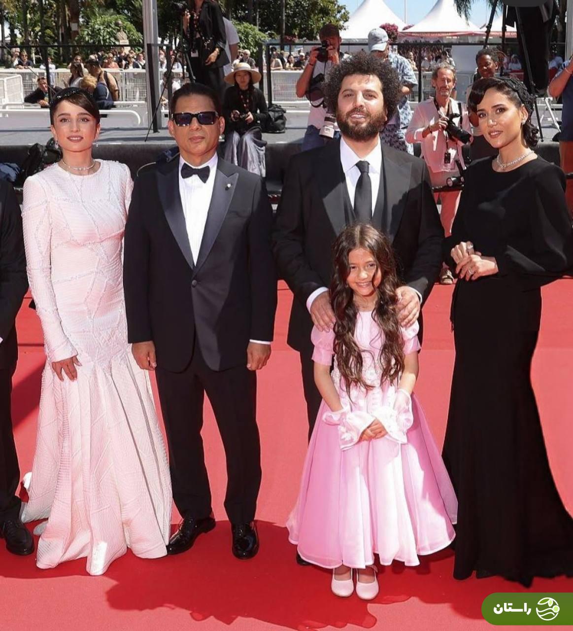 تصاویر | استایل پریناز ایزدیار و پیمان معادی در فرش قرمز «زن و بچه» در جشنواره کن ۲۰۲۵