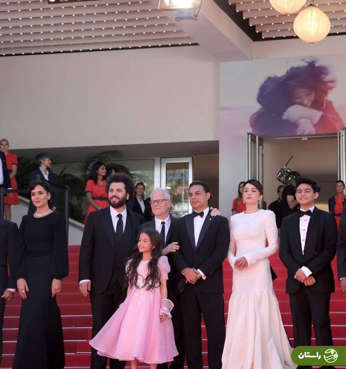 تصاویر | استایل پریناز ایزدیار و پیمان معادی در فرش قرمز «زن و بچه» در جشنواره کن ۲۰۲۵