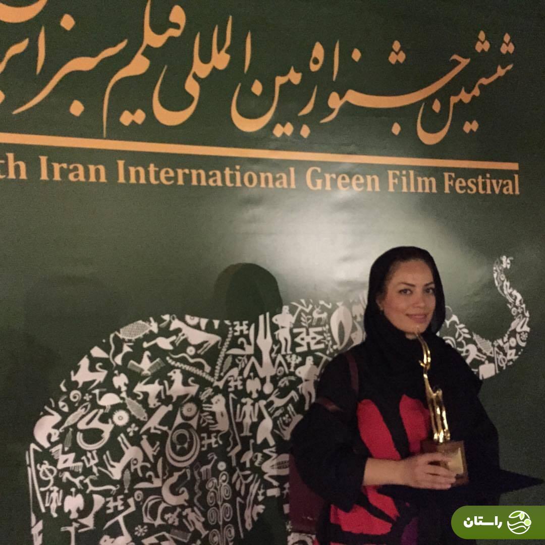 بیوگرافی و حاشیههای زندگی نغمه و نسیم مقصودلو؛ خواهران امیر تتلو از او دفاع میکنند + تصاویر شخصی بیوگرافی و حاشیههای زندگی نغمه و نسیم مقصودلو؛ خواهران امیر تتلو از او دفاع میکنند + تصاویر شخصی