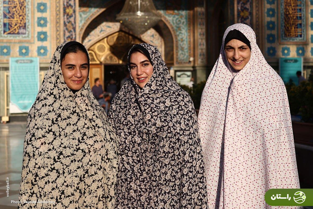 تصاویر | حضور بازیکنان تیم ملی والیبال زنان در امام‌زاده صالح