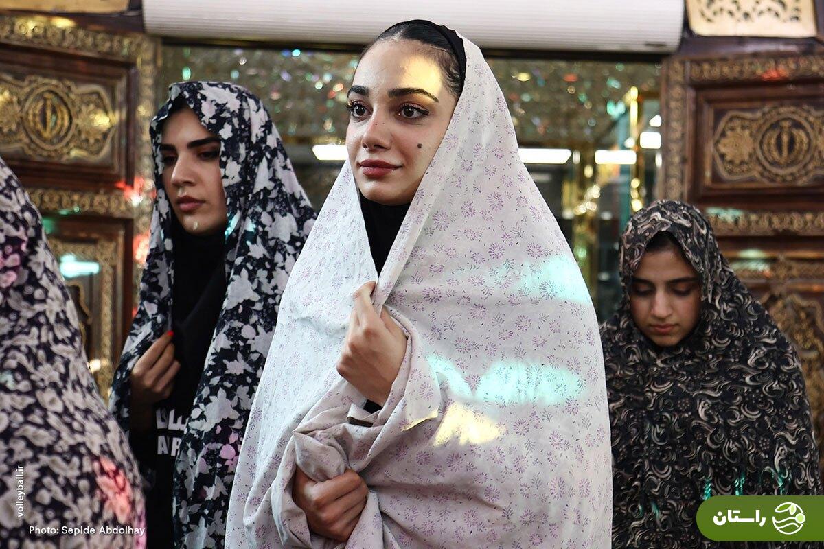 تصاویر | حضور بازیکنان تیم ملی والیبال زنان در امام‌زاده صالح
