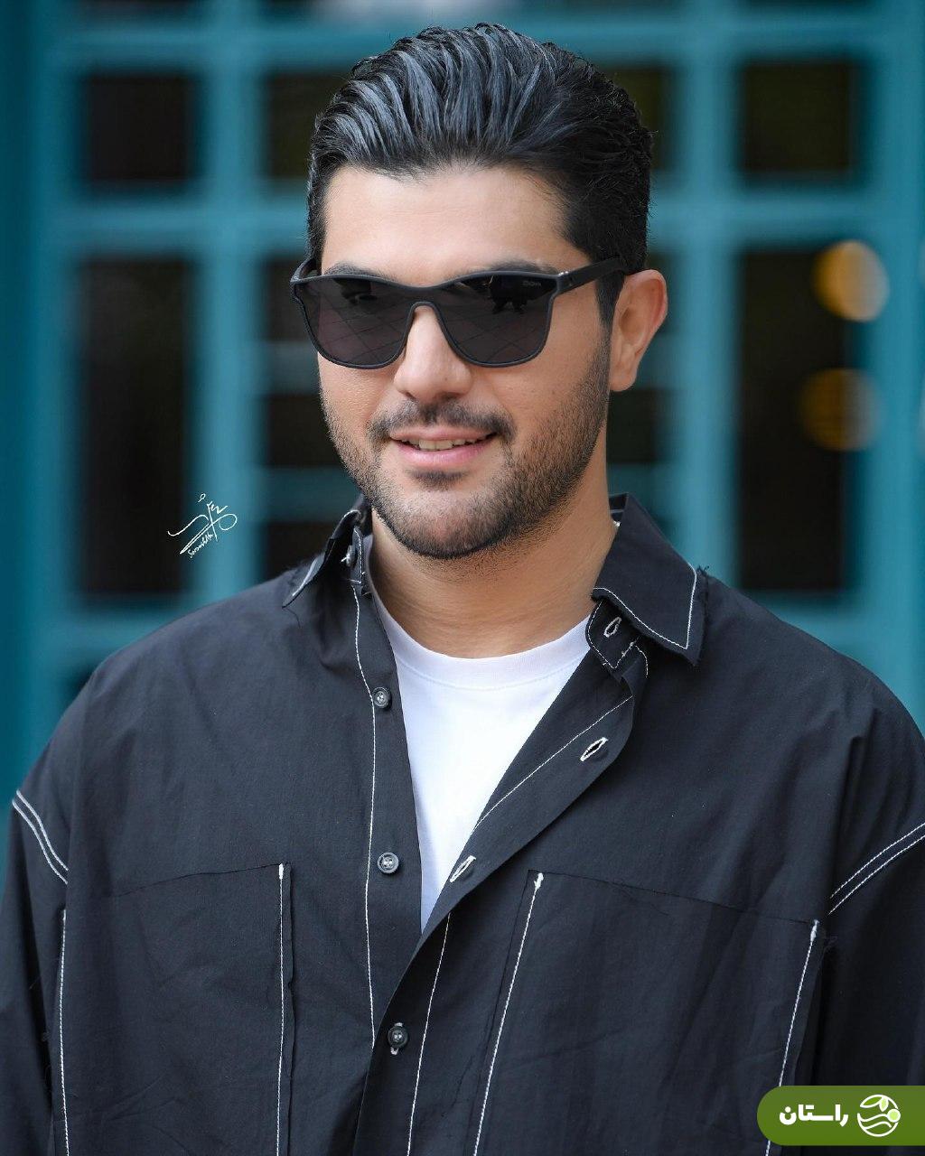 تصاویر | استایل جذاب سینا مهراد و خواهرش صبا سهیلی در یک نمایشگاه