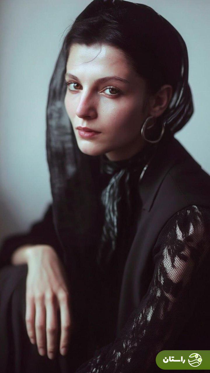 عکس | ژست خاص مهسا حجازی بازیگر نقش شرین در سریال تاسیان
