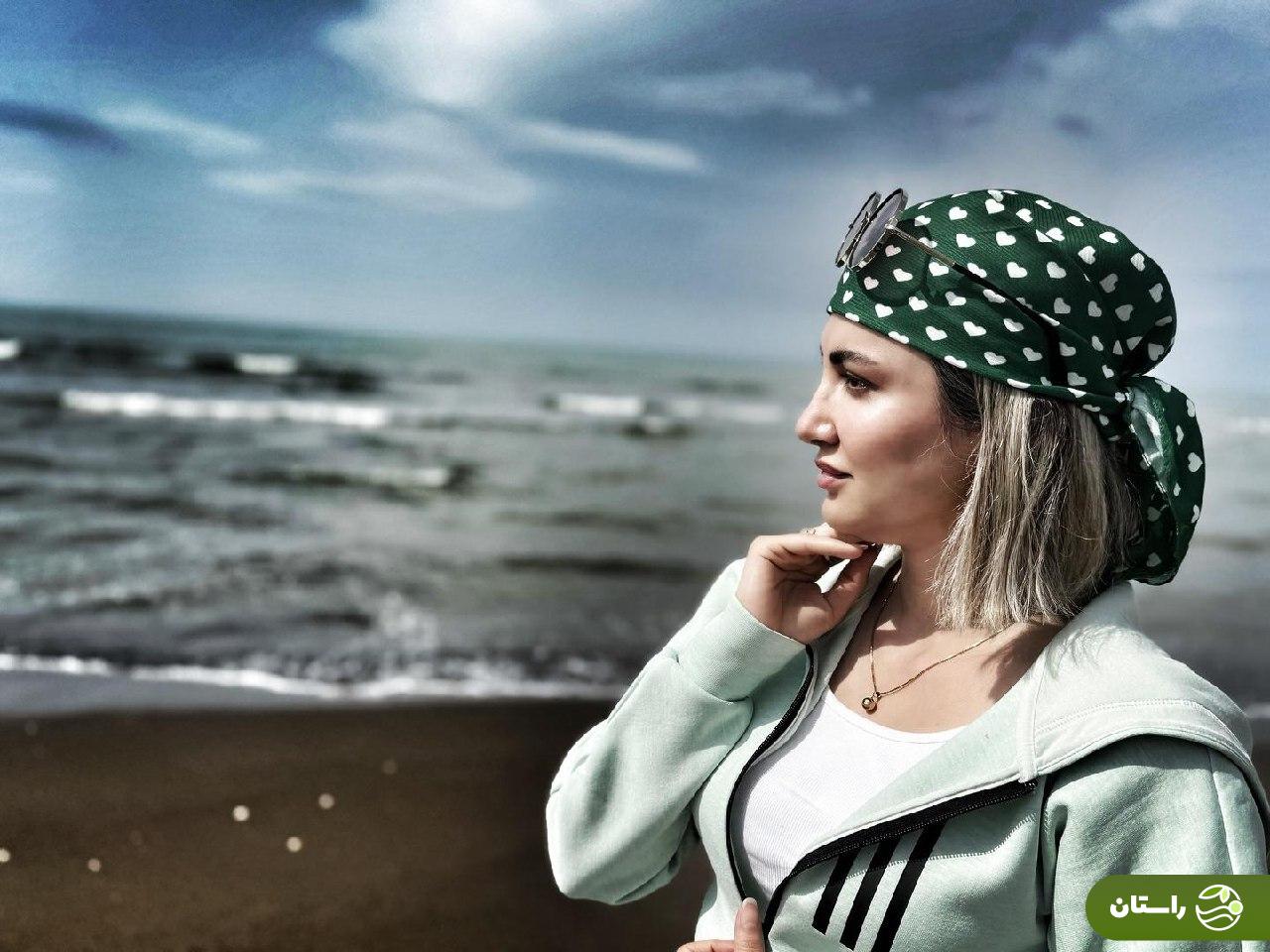 عکس‌های ساحلی و ژست‌های خاص سمیرا حسینی بازیگر نقش مرضیه در فیلم «خجالت نکش»