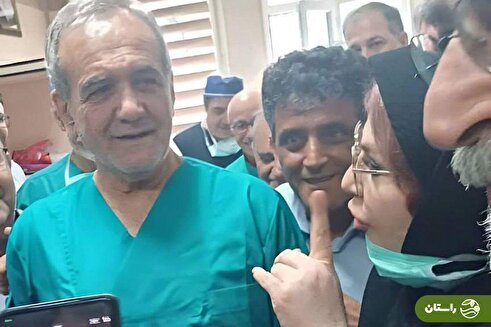 تصاویر | حضور پزشکیان در اتاق عمل خبرساز شد