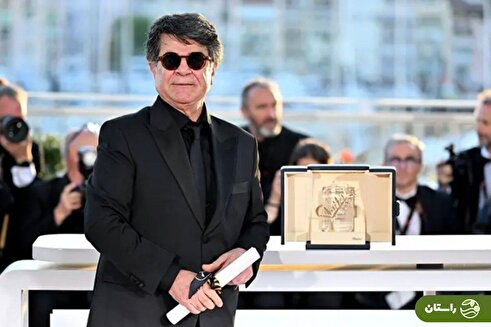 ویدئو | بازگشت جعفر پناهی به ایران و استقبال از او