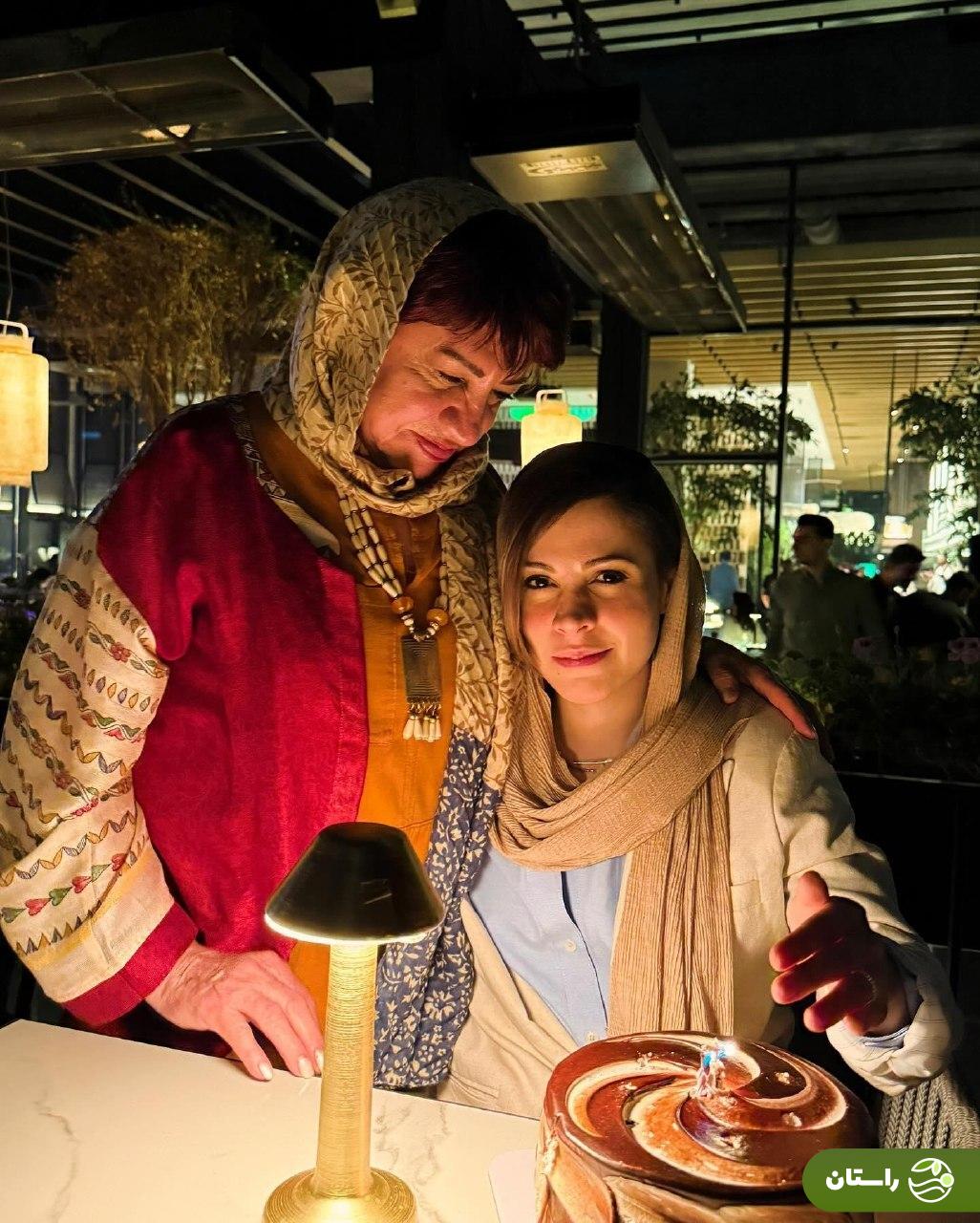 تصاویر |‌ جشن تولد 32 سالگی شیدا خلیق با حضور مادرش ناهید مسلمی