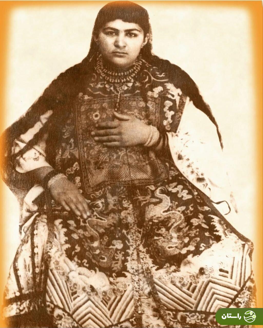 عکس | تونل زمان؛ «خانم باشی» آخرین سوگلی ناصرالدینشاه با لباس چینی عکس | تونل زمان؛ «خانم باشی» آخرین سوگلی ناصرالدینشاه با لباس چینی