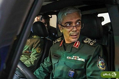 عکس | تونل زمان؛ «سرلشکر باقری» در حال نشانه‌گیری با تفنگ تک‌تیرانداز در یک نمایشگاه؛ ۶ سال پیش