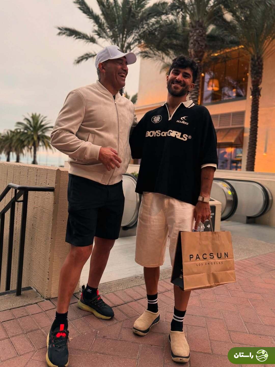 عکس | امیر عابدزاده در کنار احمدرضا عابدزاده و مادرش عکس | امیر عابدزاده در کنار احمدرضا عابدزاده و مادرش